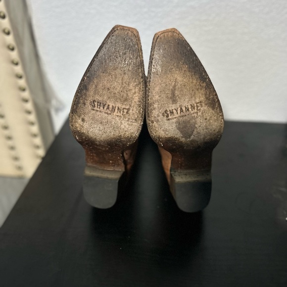 Analise Western Boots by Shyanne! - Picture 4 of 6